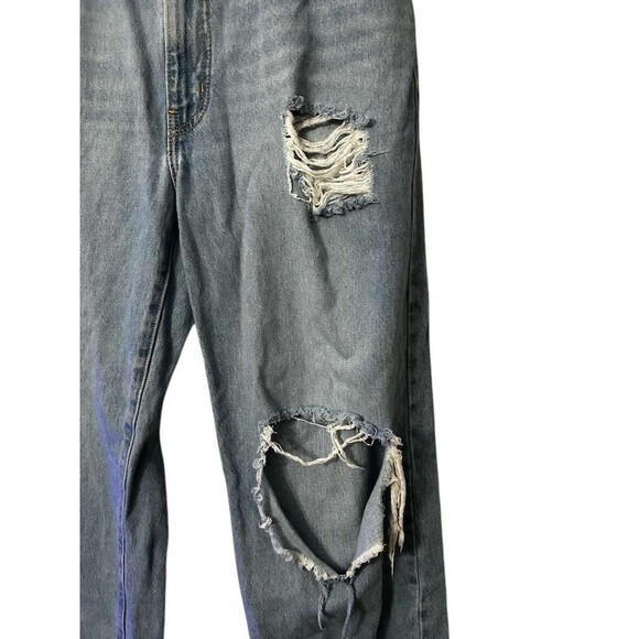 Levi's '94 Baggy Jeans Distressed Women Size 30 x 31 Loose Light Wash - Picture 2 of 7